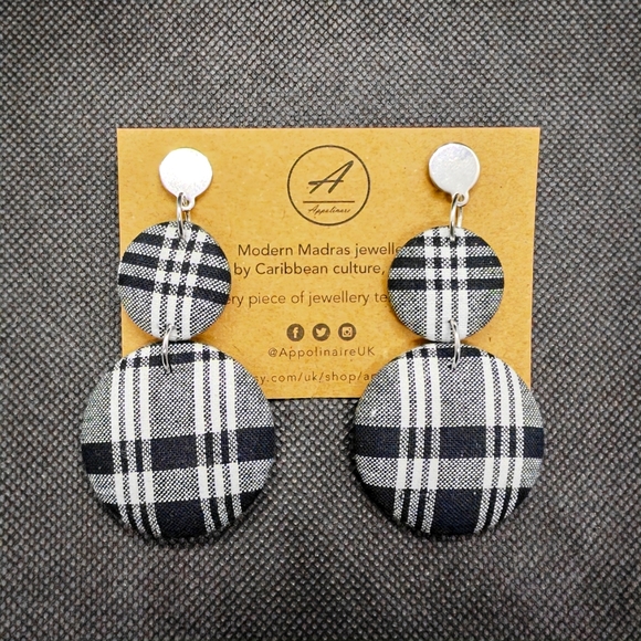 Monochrome triple drop Madras fabric earrings - Picture 3 of 3